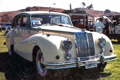 Suicide front doors were still featured on the 1953-57 Armstrong-Siddeley Sapphire 346.