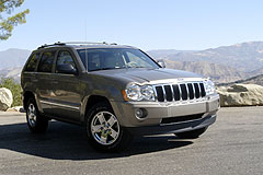 new car review,2005 jeep grand cherokee,2005 Jeep grand Cherokee,mid-size,mid-size,sport utility vehicle,invoice rpicing,price quotes, new car buying,insurance,ratings,research,financing,leasing,msrp