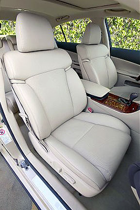 2007 Lexus ES 350 Mid-Size Luxury Sedan seating.